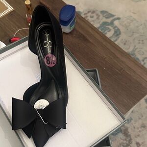 Jessica Simpson Black Heels with Bow Accent